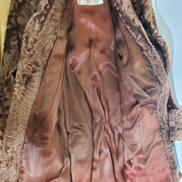 Vintage Eaton’s Fur Coat For Repurposing, Upcycling or Restoration - Picture 9 of 11